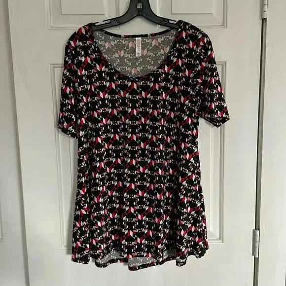 Lula Roe size small red and black top - Picture 1 of 3